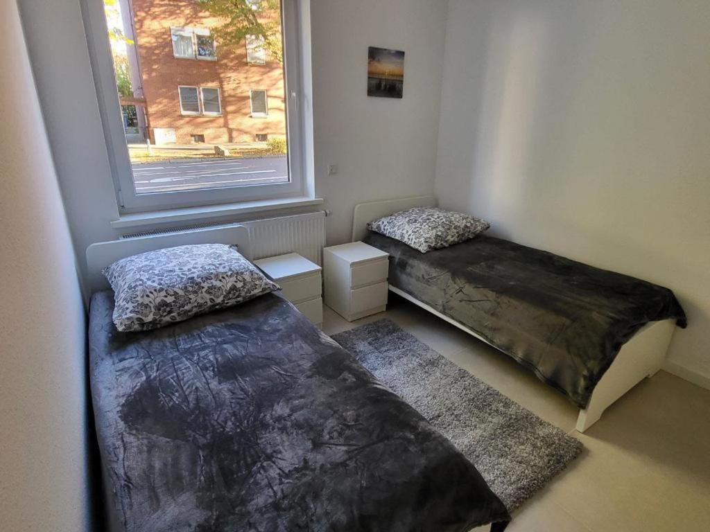 Monteurzimmer Mit Zwei Einzelnen Betten In Einer 3Zi Wohnung Mit Kuche Und Bad Osnabrück Buitenkant foto