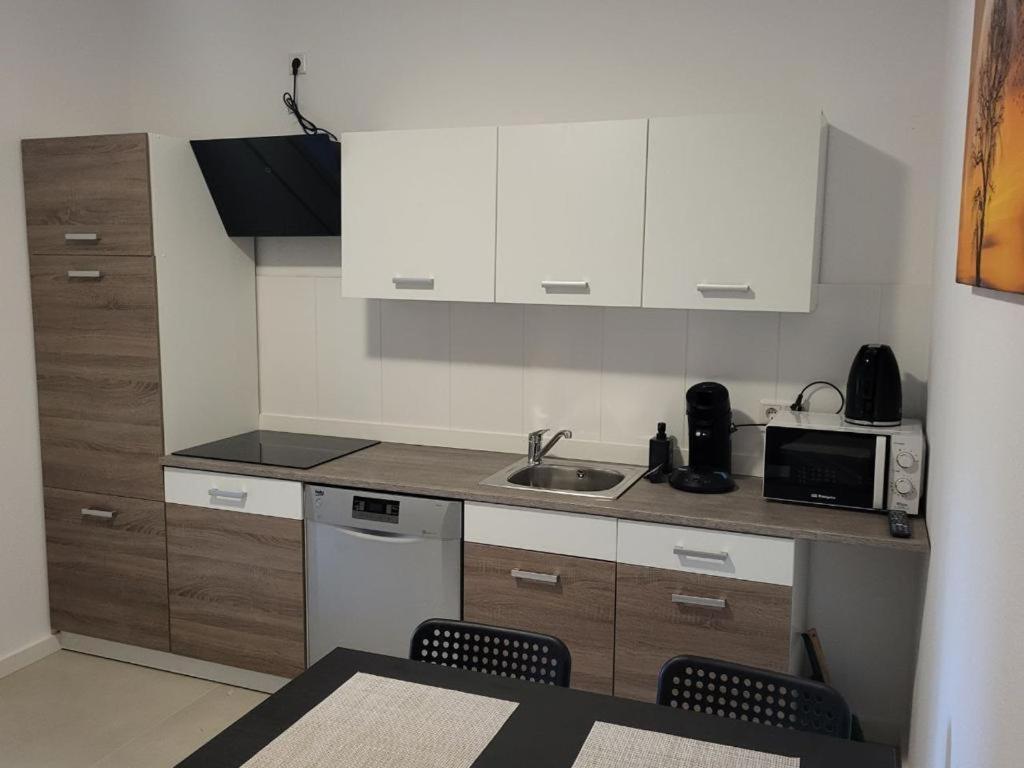 Monteurzimmer Mit Zwei Einzelnen Betten In Einer 3Zi Wohnung Mit Kuche Und Bad Osnabrück Buitenkant foto
