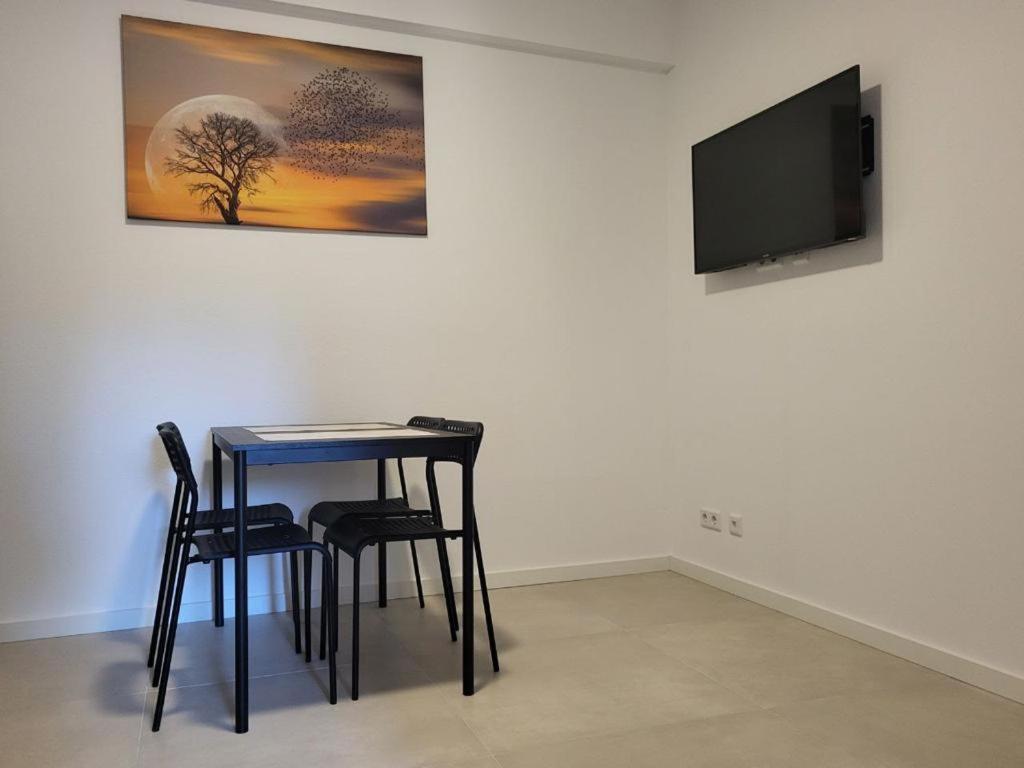 Monteurzimmer Mit Zwei Einzelnen Betten In Einer 3Zi Wohnung Mit Kuche Und Bad Osnabrück Buitenkant foto